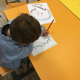 Coloriage en autonomie: respecter une consigne donnée 