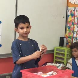 reconstituer de spaires de chussettes à l'aide de pinces à linge